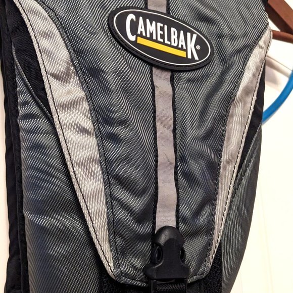 Camelbak Siren Hydro Backpack 1.5L / 50 Oz, Black/Silver/Gray - Picture 2 of 7